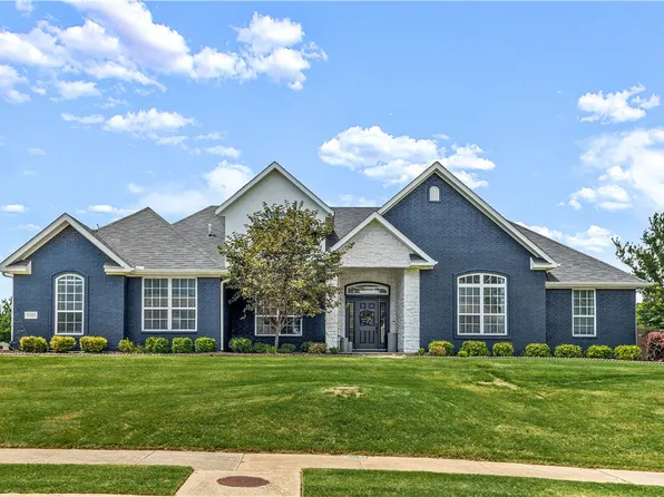 1301 NE Buckingham Blvd, Bentonville, AR 72712