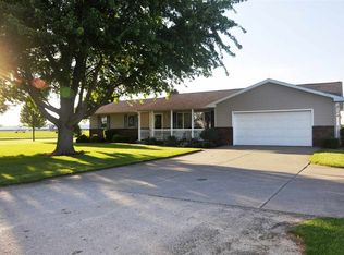 5925 W 700 N, Shipshewana, IN 46565