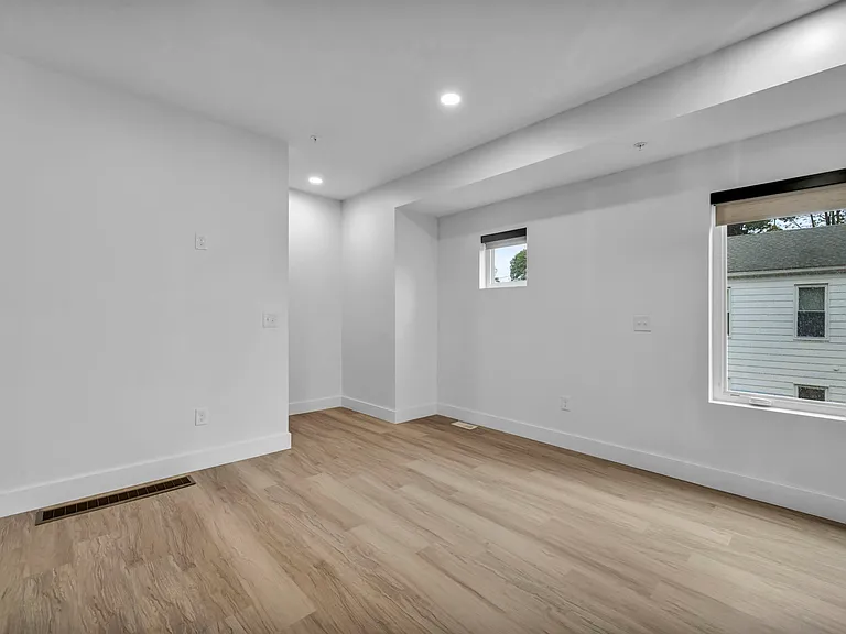 1831 Brevier Ave #4 — Photo 22