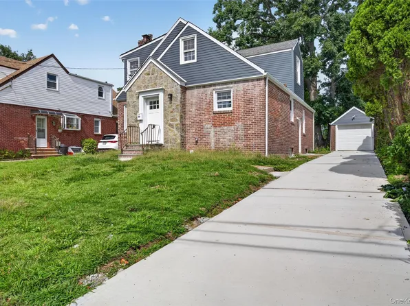 33 Carol Street, West Hempstead, NY 11552