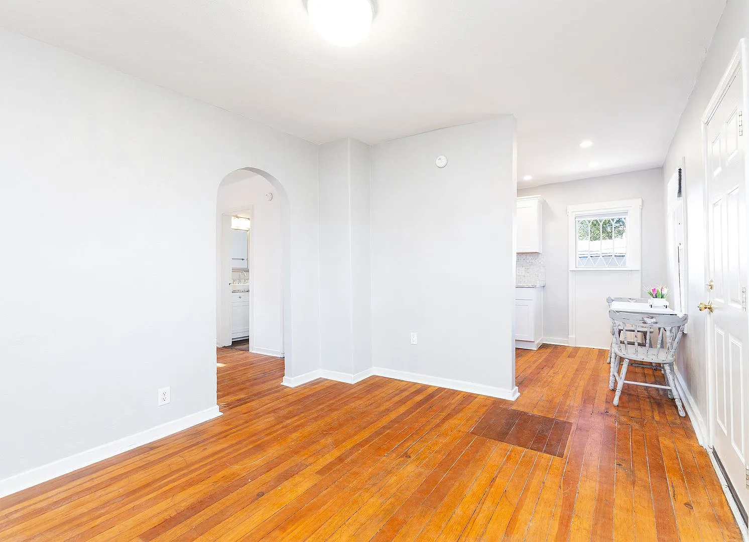 417 E Gurley Street - Unit #4 - Cottage — Photo 3