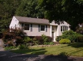 20 Camden Pl, West Milford, NJ 07480
