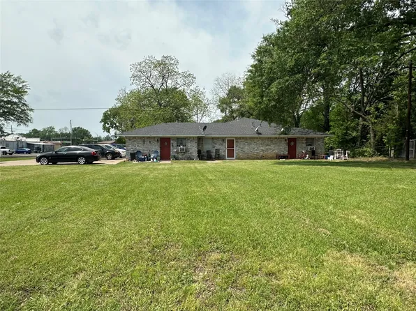 711 S Walnut St, Winnsboro, TX 75494