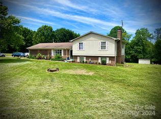10 Greenfield Ln, Taylorsville, NC 28681