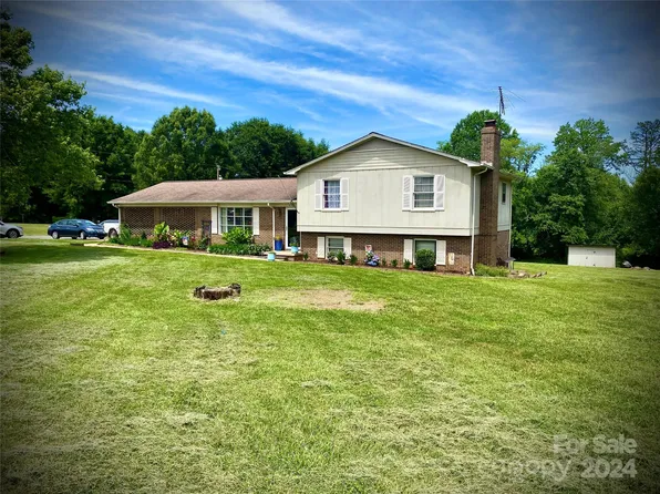 10 Greenfield Ln, Taylorsville, NC 28681