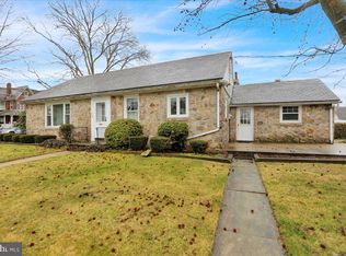 200 W Arch St, Fleetwood, PA 19522