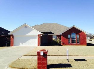 1937 Bluejay Ct, Moore, OK 73160