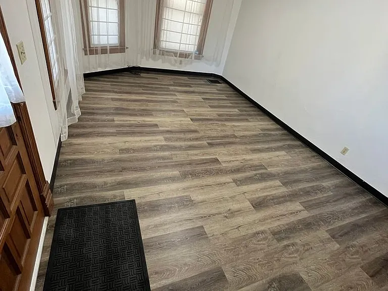 1115 McClellan St — Photo 2