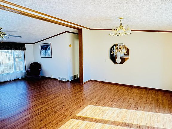 4th image of 601 S Antelope St