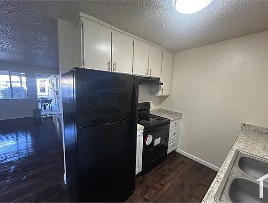 2 bed, $2,300 — Photo 3