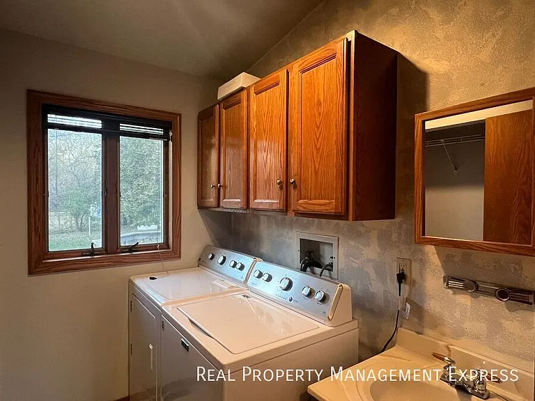 4409 E 20th St — Photo 25