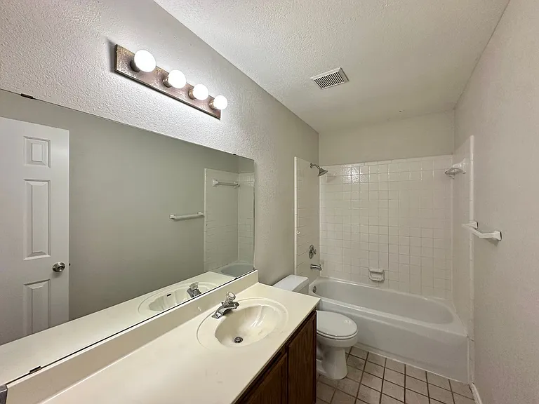 607 Hogan Dr — Photo 25