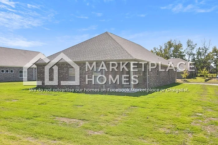 2070 Hyacinth Ln — Photo 36