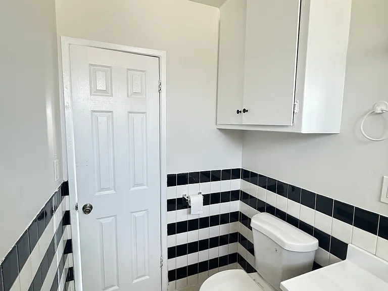 8180 California Ave #D — Photo 15
