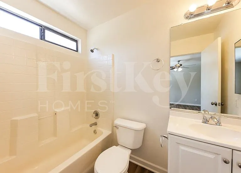 3145 W Crest Ln — Photo 12