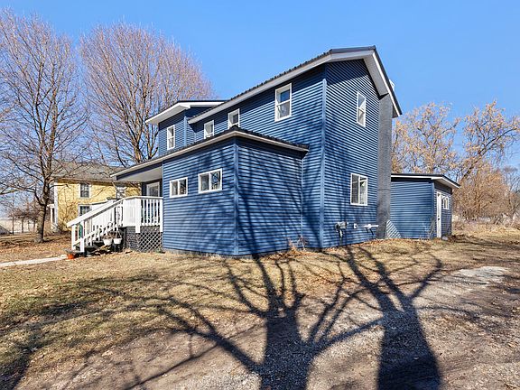 3rd image of 101 River Ct