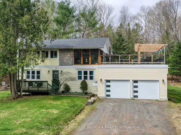 256 Woodland Dr, Huntsville, ON P1H 1A6