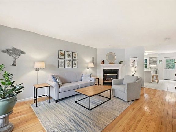 2nd image of 175 Leonard St APT 2