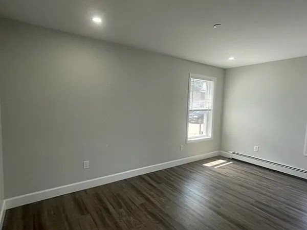 129 Pleasant St #2 — Photo 9