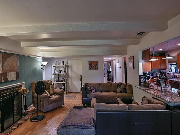 5th image of 1310 Topaz Way