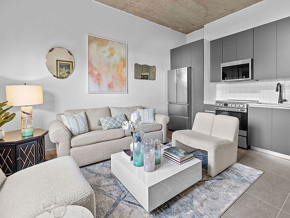 3rd image of 315 NW 32nd St #304