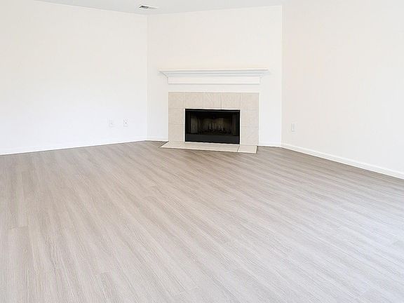 3rd image of 3902 Flatwood Dr