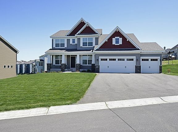 3rd image of 10850 Knollwood Ct