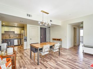 147 N Berendo St #203, Los Angeles, CA 90004