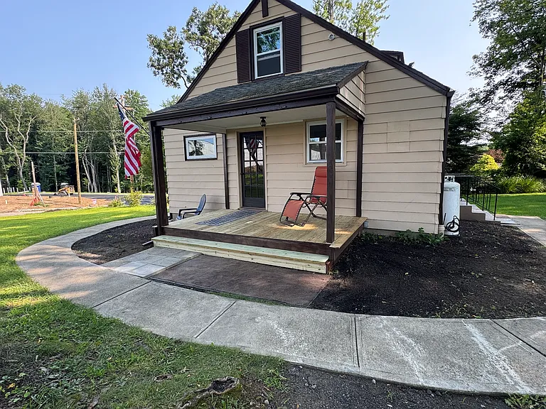 13 Dock Rd — Photo 3