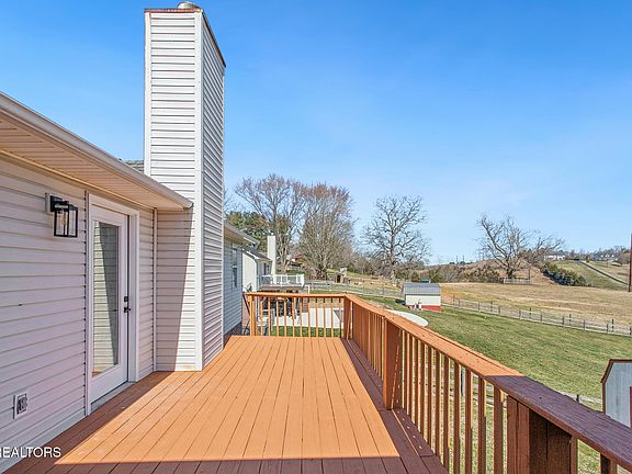 4th image of 122 McClain Ct