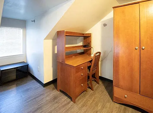 Floor plan Dewberry Station- 5 - 1 Bedroom - 1 Bathroom