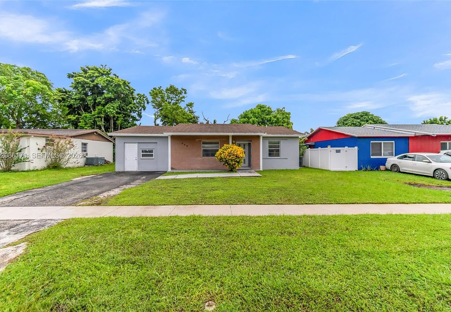 North Lauderdale Village — Photo 4