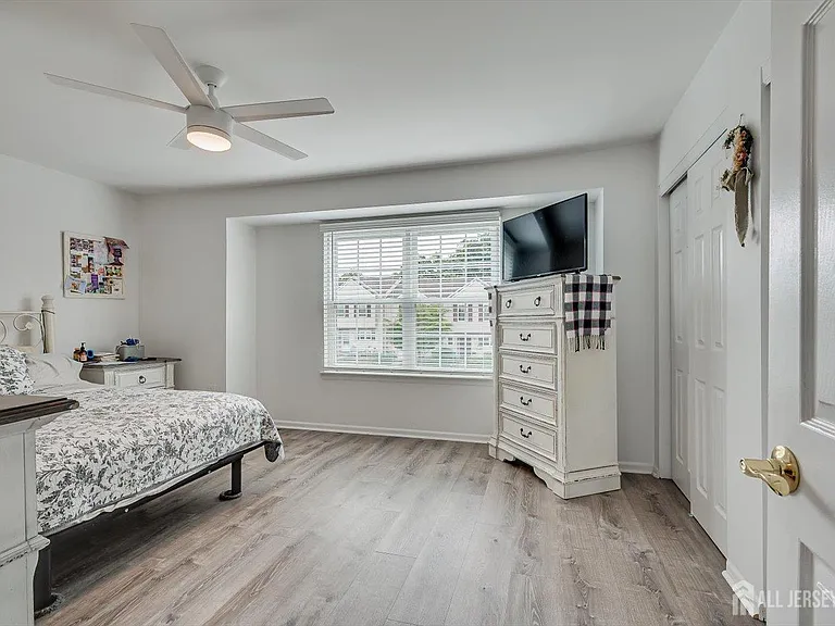 822 Darlington Dr — Photo 16