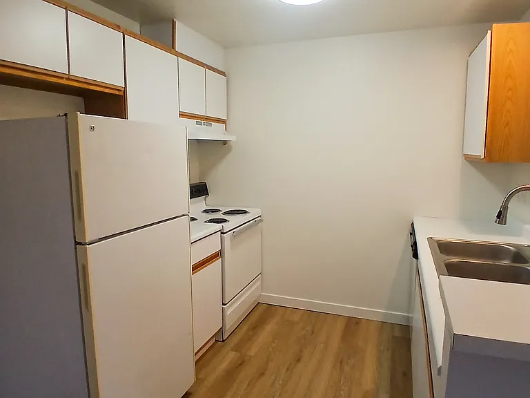 Parkhill Apartments — Photo 5