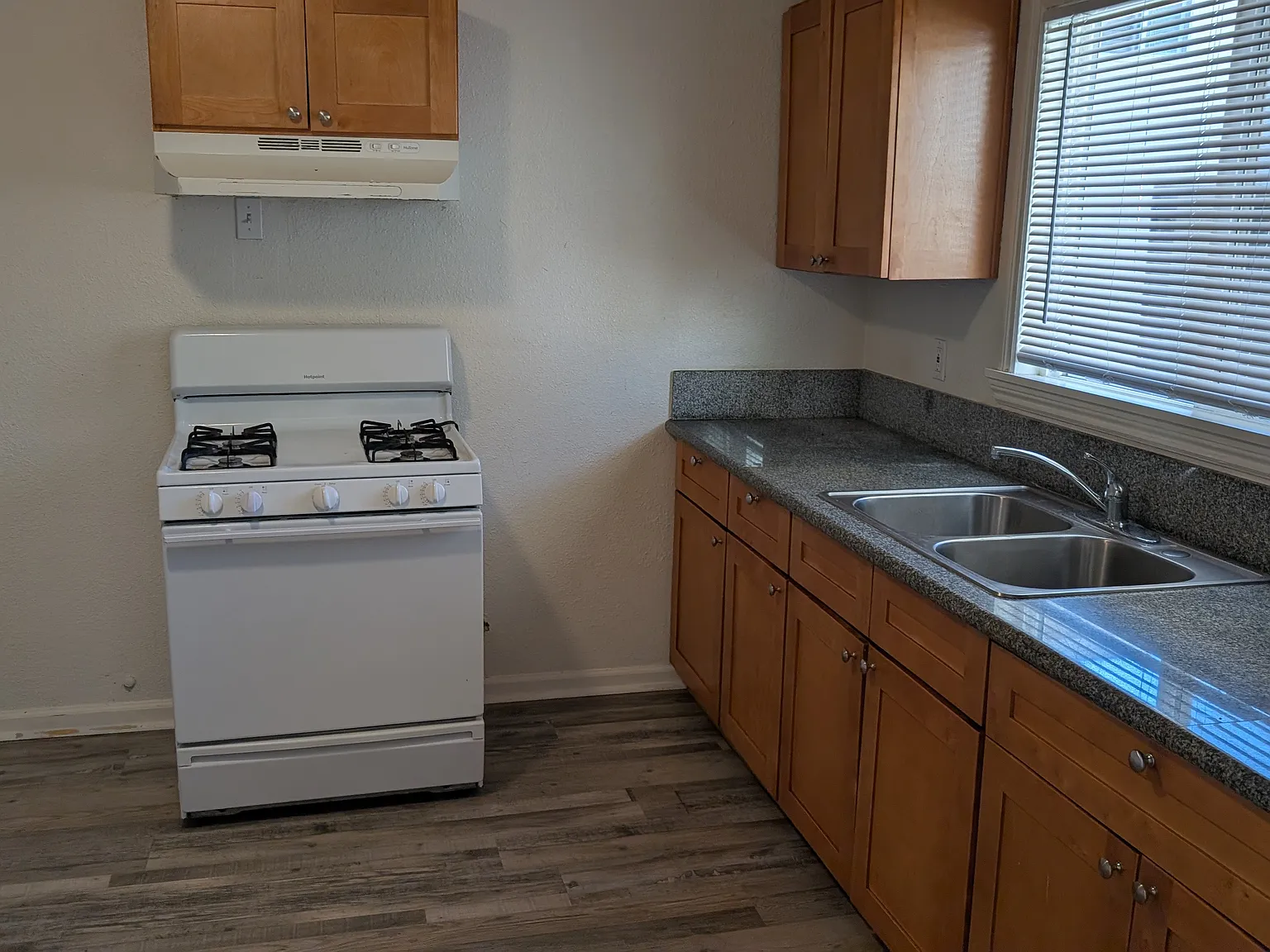 2 bed, 800 sqft, $1,629 — Photo 4