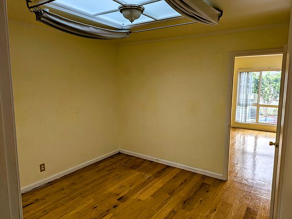 4th image of 78 Staples Ave