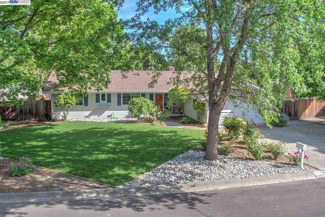 1810 Lambeth Ln photo 1