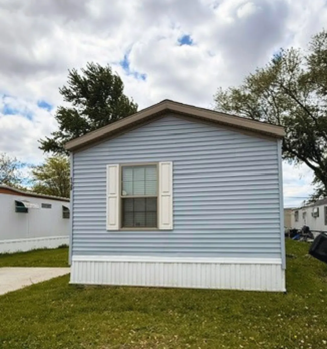 3 bed, 1024 sqft, $1,095 — Photo 1