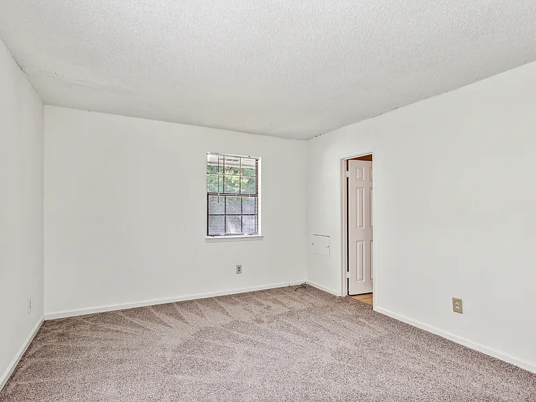 1281 Creekside Ct SE — Photo 18