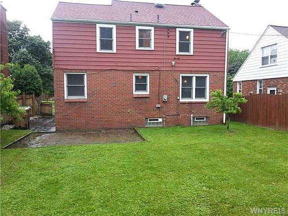 2nd image of 742 Cleveland Dr