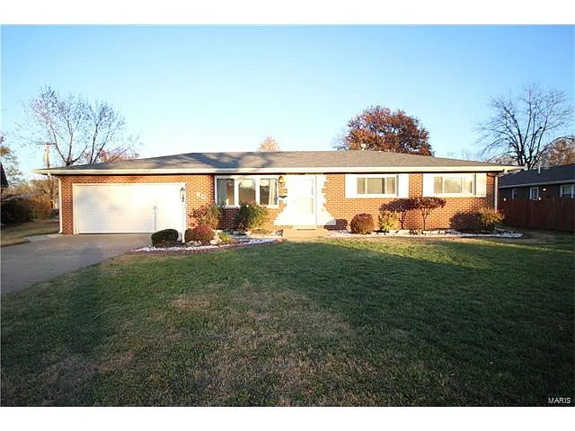 80 Morris Ct photo 1