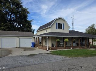 211 E Broadway St, Leipsic, OH 45856