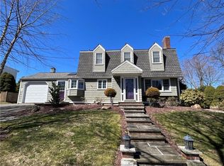 18 Woodhead Dr, Milford, CT 06460