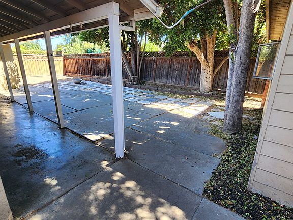 5th image of 1532 San Gabriel Way