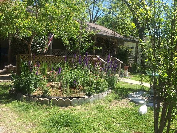 2nd image of 1512 Karen Ave