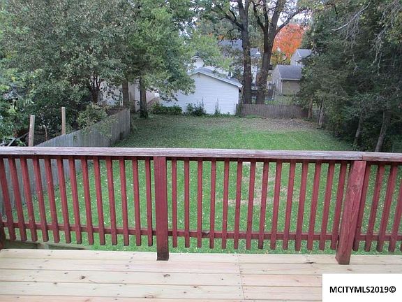 5th image of 652 1st St SE