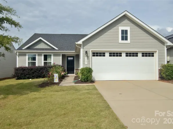 5041 Macvittie Ln, Charlotte, NC 28214