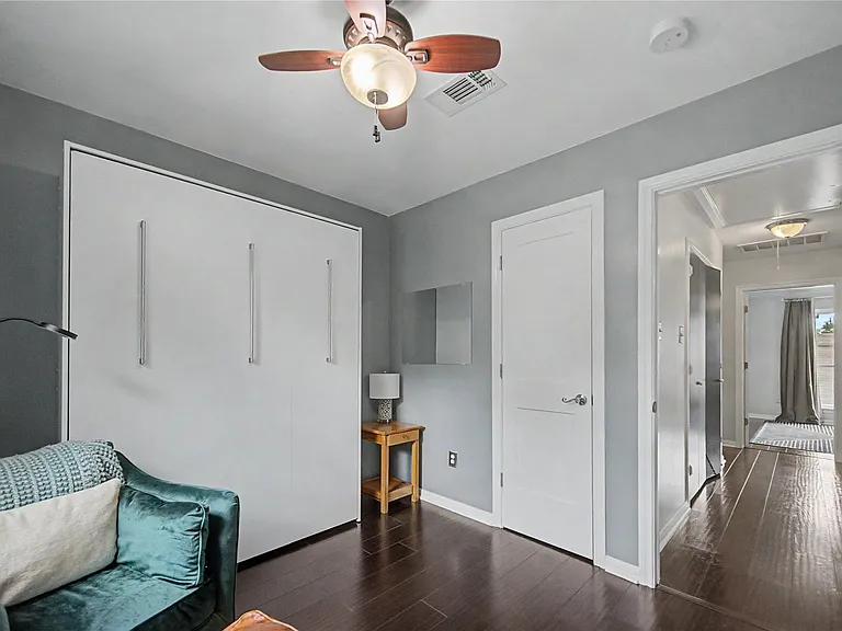 1104 Buckner St — Photo 31