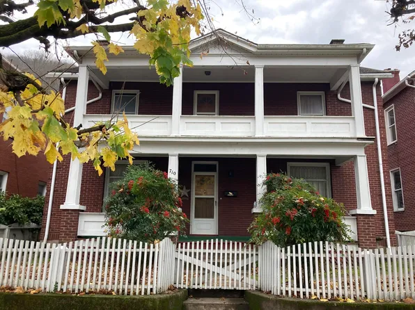 710 Temple St, Hinton, WV 25951