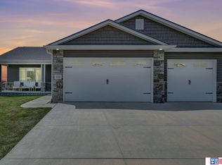 1035 Cyprus Blvd, Hickman, NE 68372